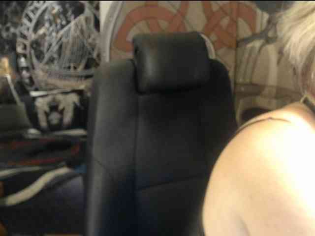 90dTitten webcam