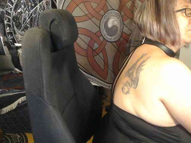 Model: 90dTitten