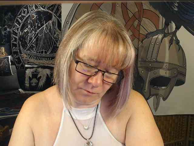 90dTitten webcam
