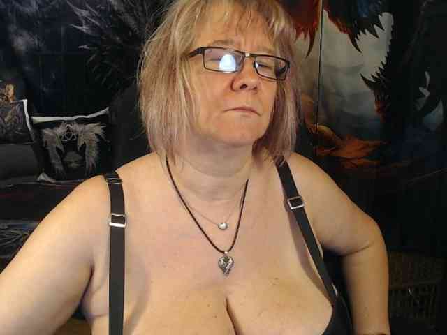 90dTitten webcam
