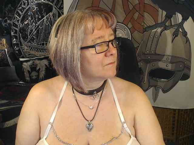 90dTitten webcam