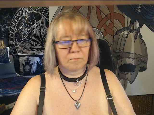 90dTitten webcam