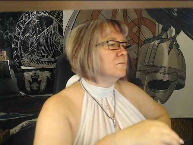 90dTitten webcam