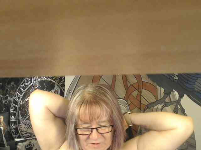 90dTitten webcam