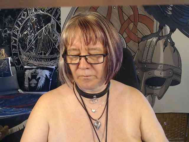 90dTitten webcam