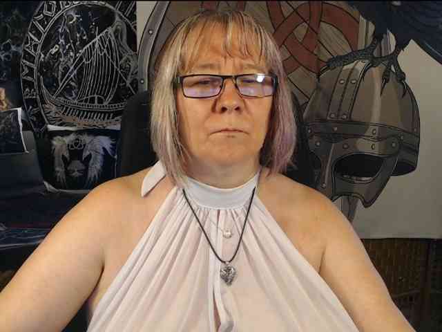 90dTitten webcam