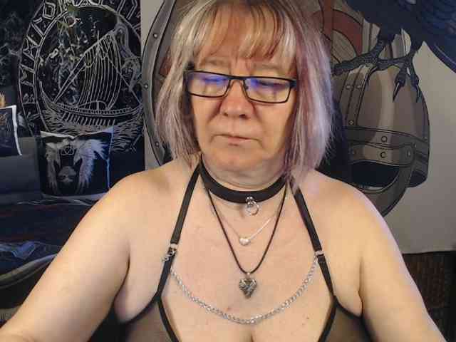90dTitten webcam