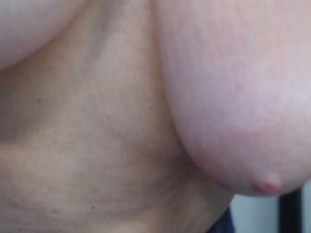 NatyFlower live cam on BongaCams