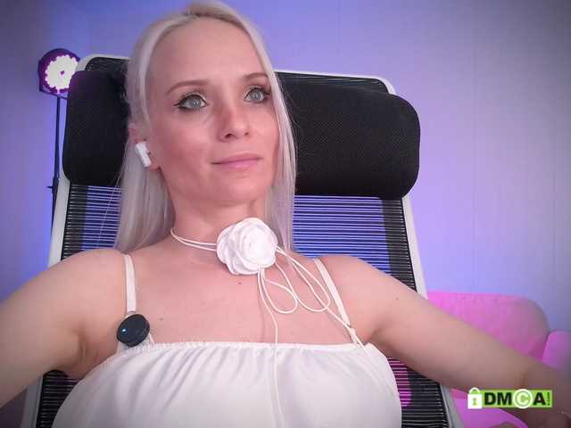 purple-love's BongaCams show and profile