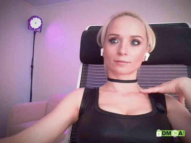 purple-love Live Webcam on BongaCams
