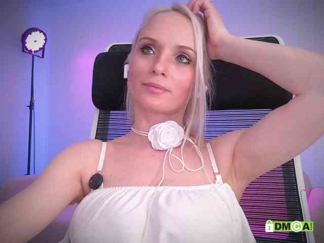 Louise_Dance webcam