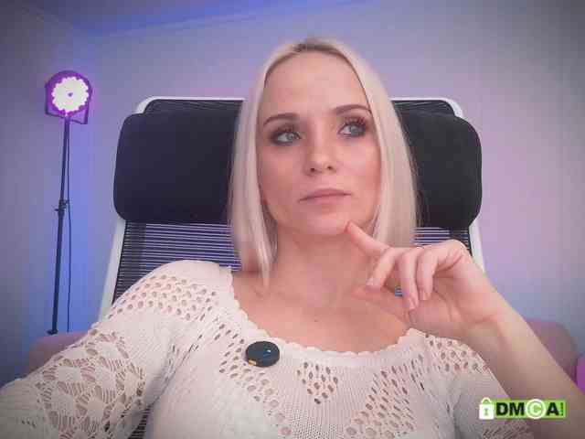 Louise_Dance webcam