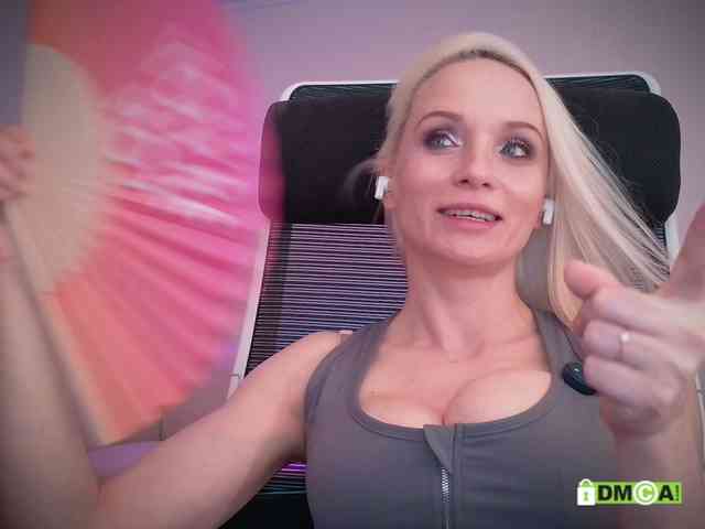 Louise_Dance webcam