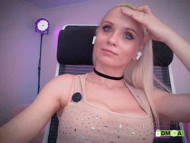 Louise_Dance webcam