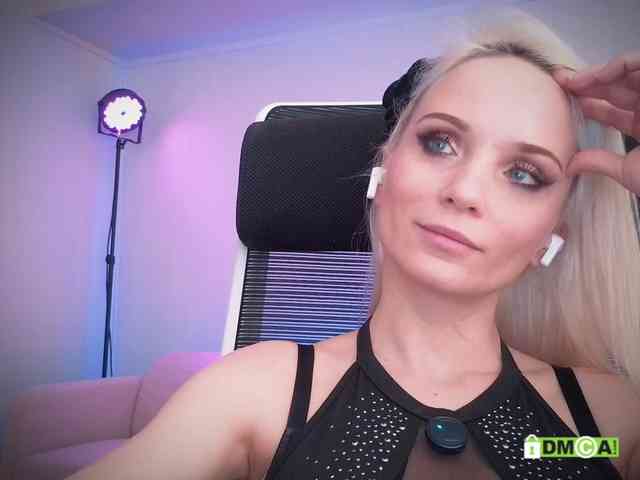 Louise_Dance webcam