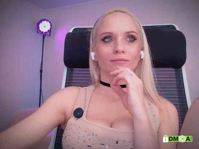 Louise_Dance webcam