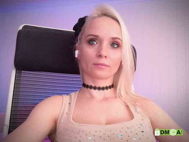 Louise_Dance webcam