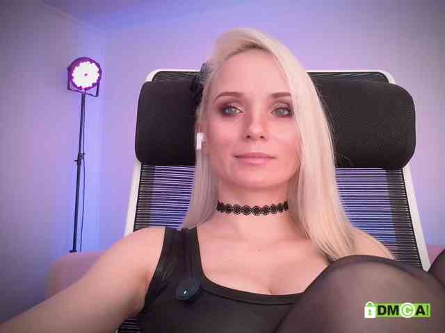 Louise_Dance webcam