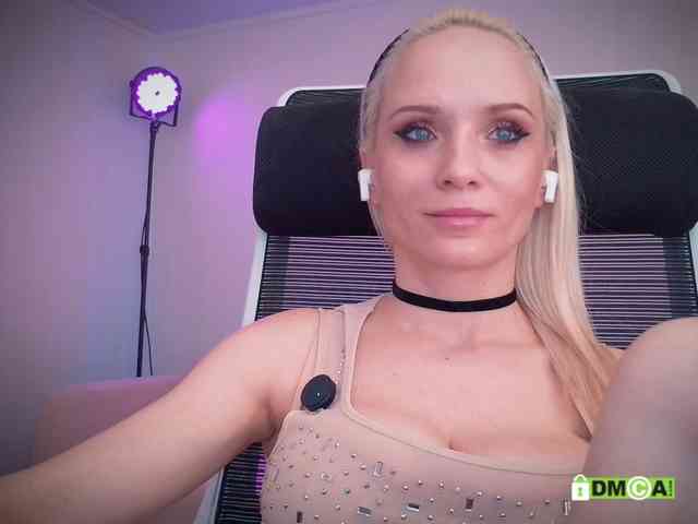Louise_Dance webcam