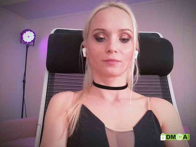 Louise_Dance webcam