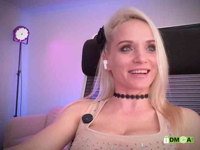Louise_Dance webcam