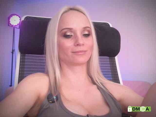Louise_Dance webcam