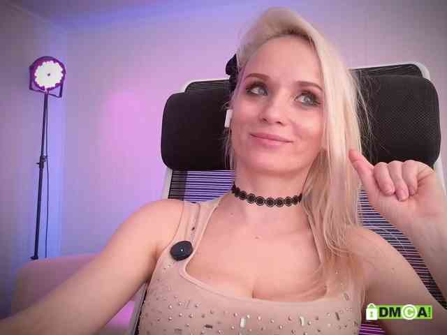Louise_Dance webcam