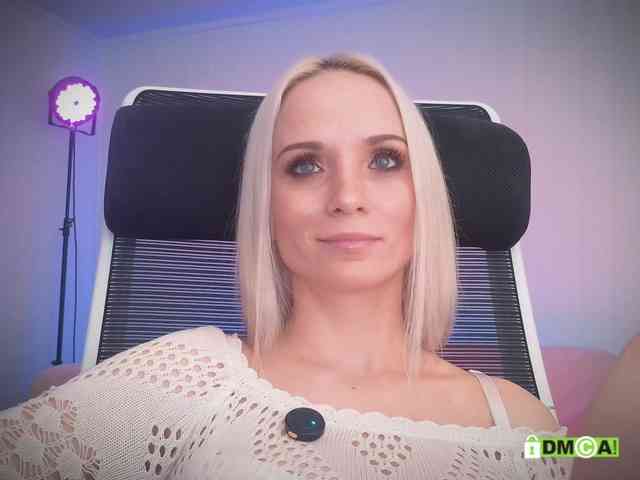 Louise_Dance webcam