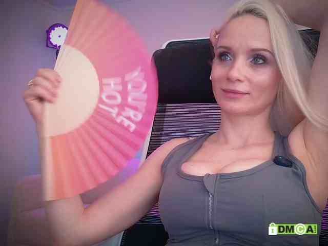 Louise_Dance webcam
