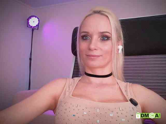 Louise_Dance webcam