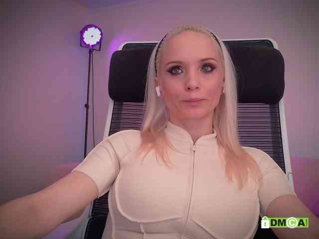 Louise_Dance webcam