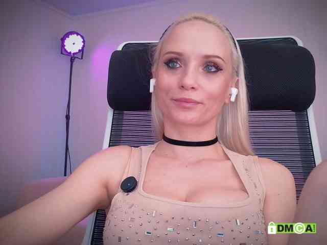 Louise_Dance webcam