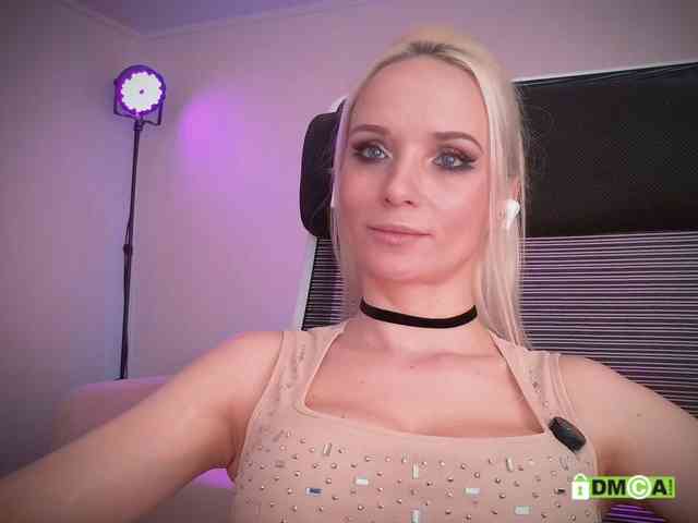 Louise_Dance webcam