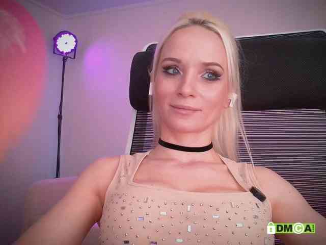 Louise_Dance webcam