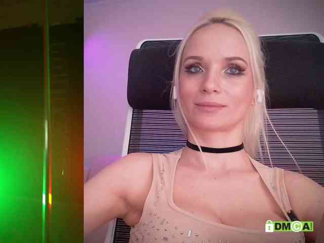 Louise_Dance webcam