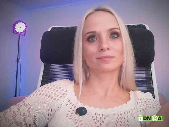 Louise_Dance webcam