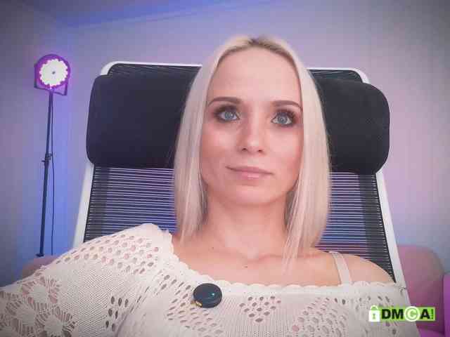 Louise_Dance webcam