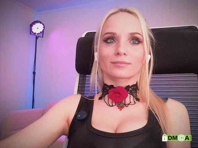 Louise_Dance webcam
