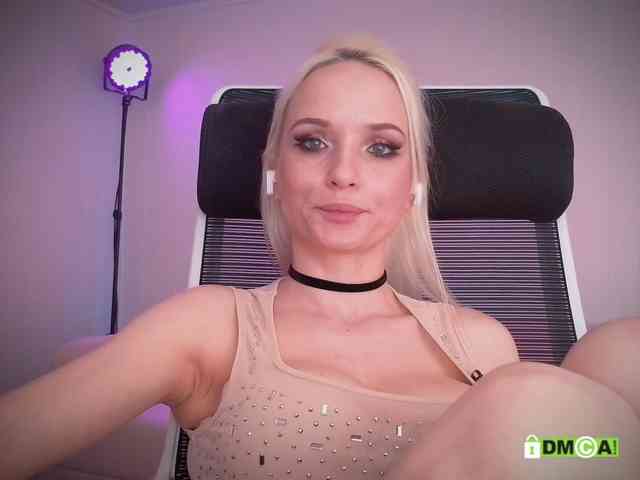 Louise_Dance webcam