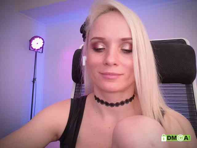 Louise_Dance webcam