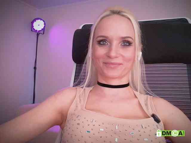 Louise_Dance webcam