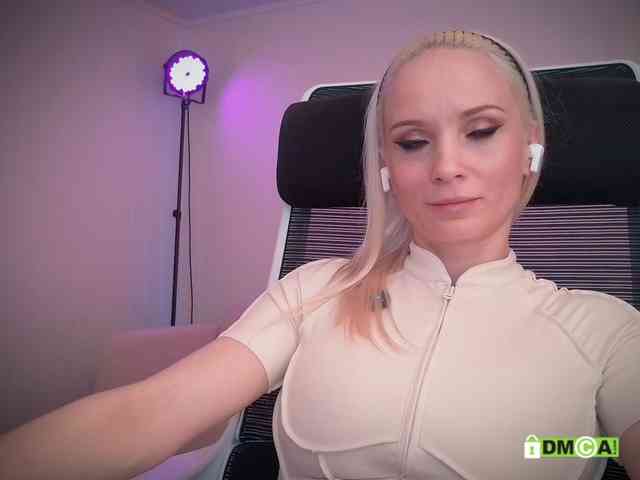 Louise_Dance webcam