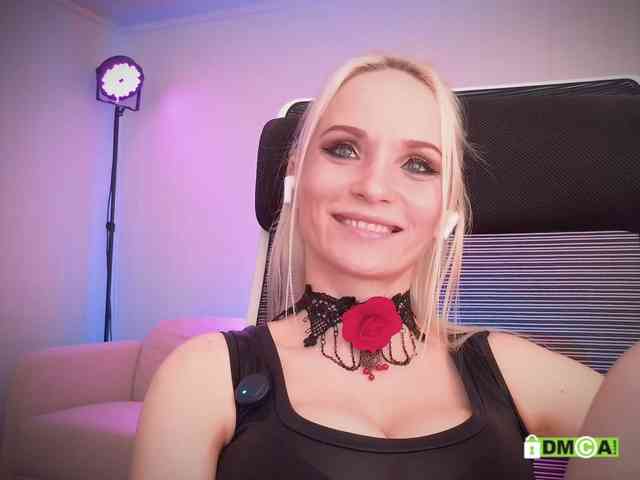 Louise_Dance webcam