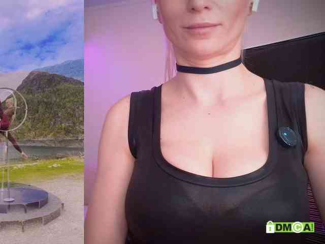 purple-love Live Webcam on BongaCams