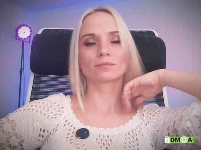 Louise_Dance webcam