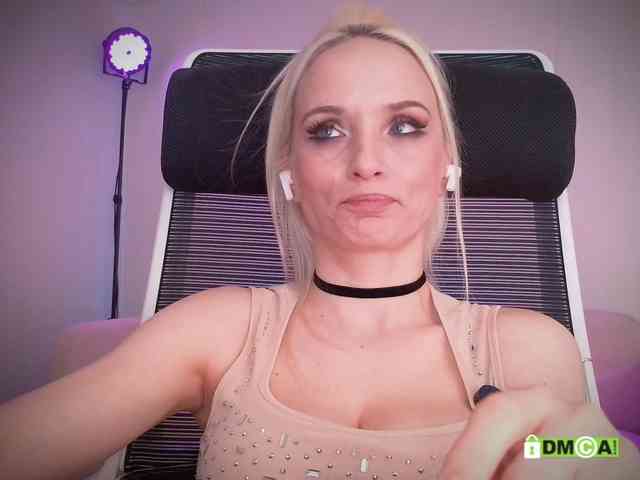 Louise_Dance webcam