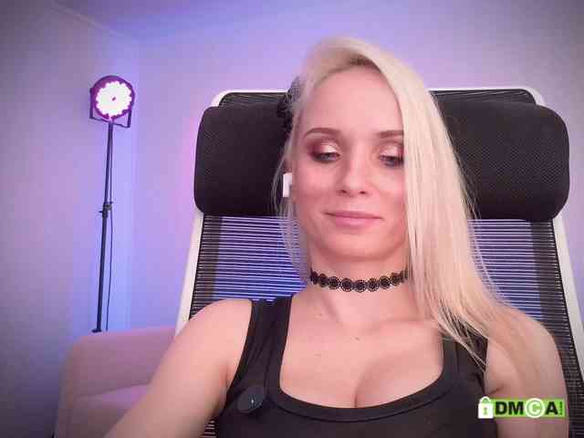 Louise_Dance webcam