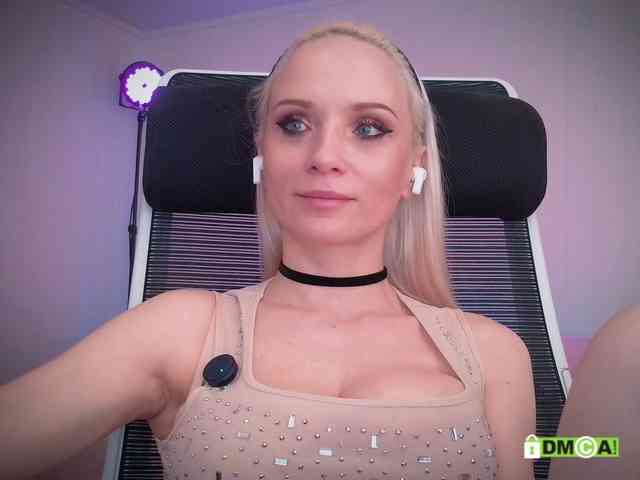 Louise_Dance webcam