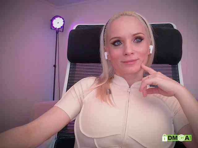 Louise_Dance webcam
