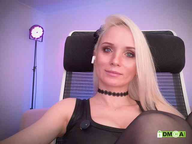 Louise_Dance webcam